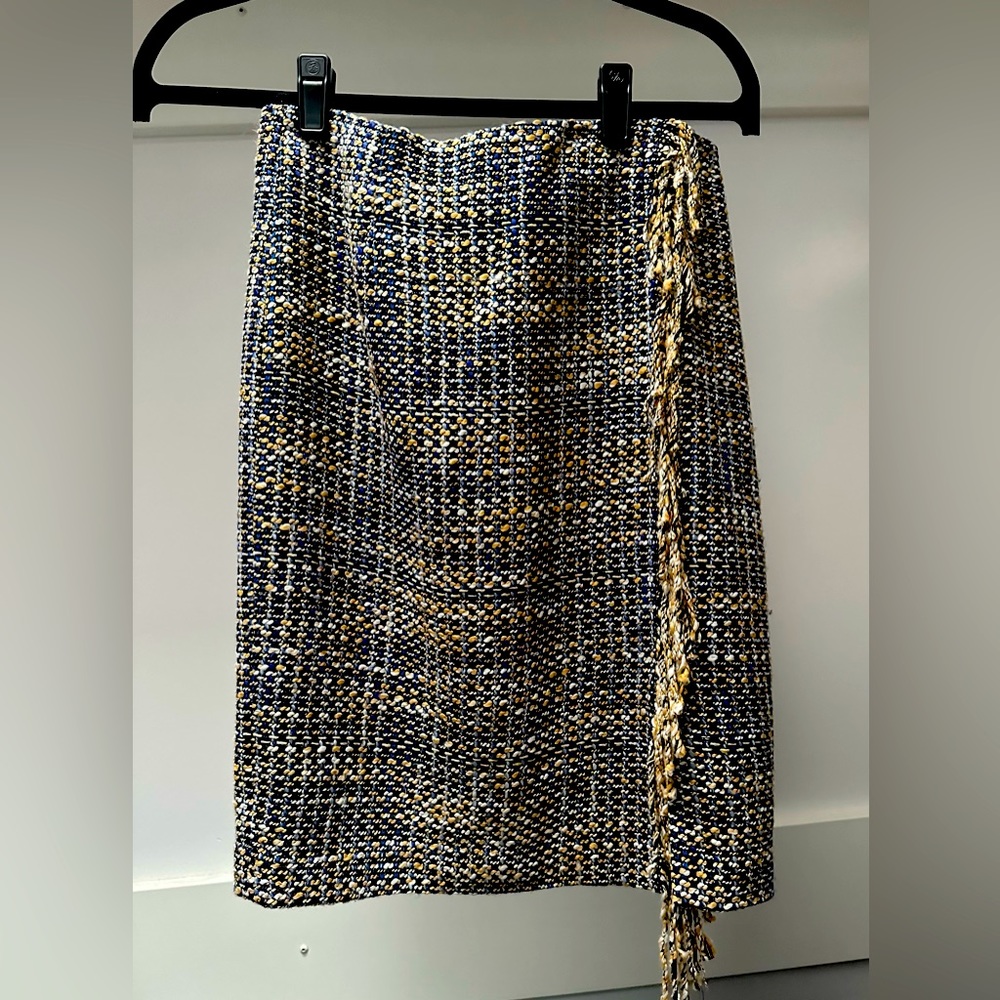 Sale❗️Halogen lined skirt - Blue/Gold/White with fringe Size 4